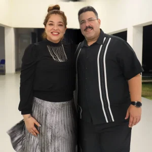 Eleuterio González / Lider de Alabanza y Administrador